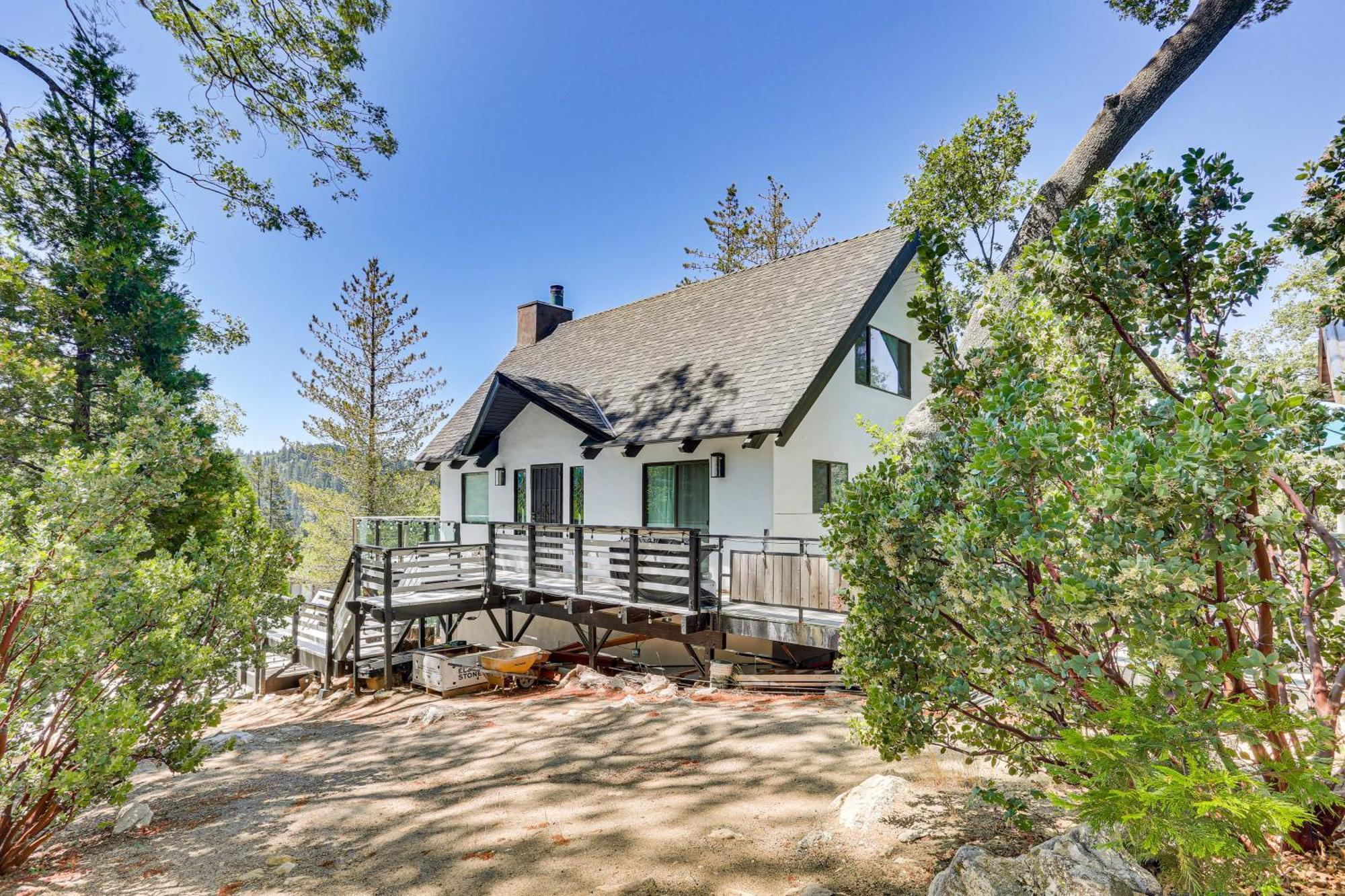 Lake Arrowhead Cabin With Hot Tub And Mountain Views! エクステリア 写真